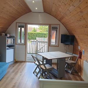 Camping Pod Sleeps 4 SHARED BATHROOMS